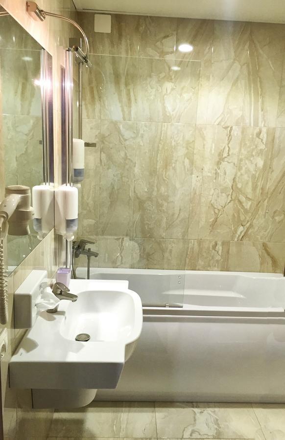 Gaudi Stylish Hotel Odessa Ngoại thất bức ảnh